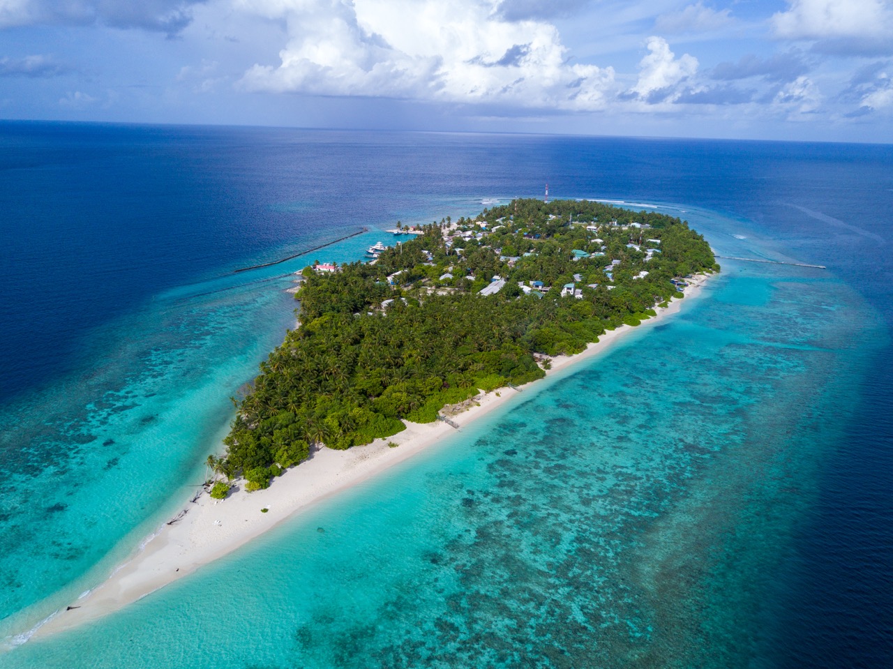 Aerial view of Omadhoo