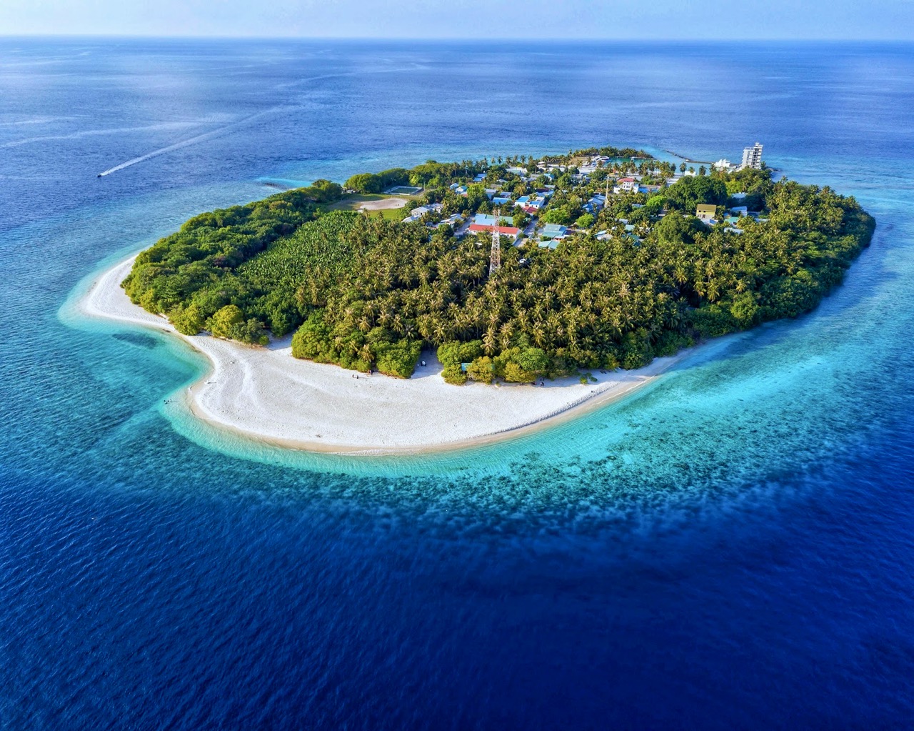 Aerial view of Kamadhoo
