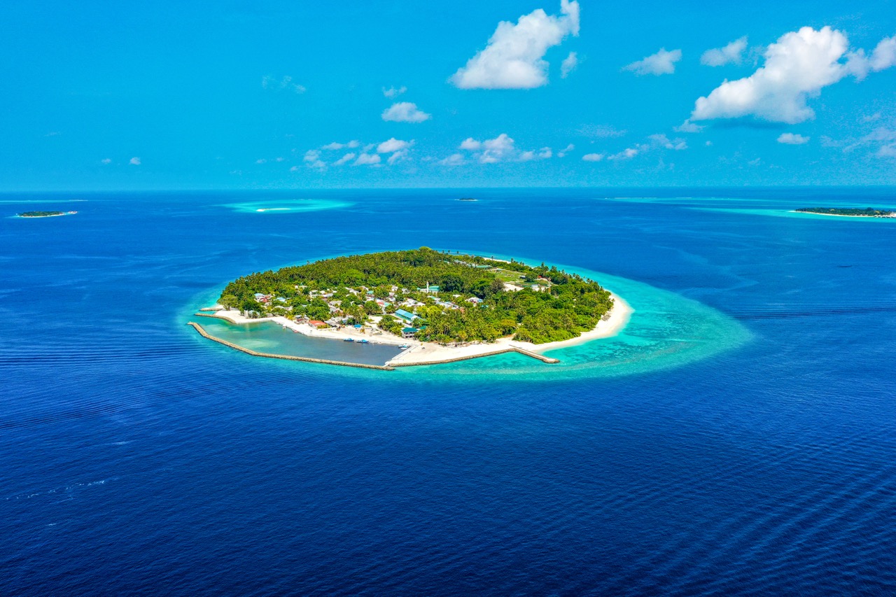 Aerial view of Kihaadhoo