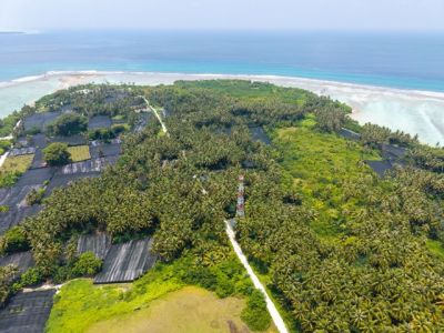 Kandoodhoo, photo 1 of 6